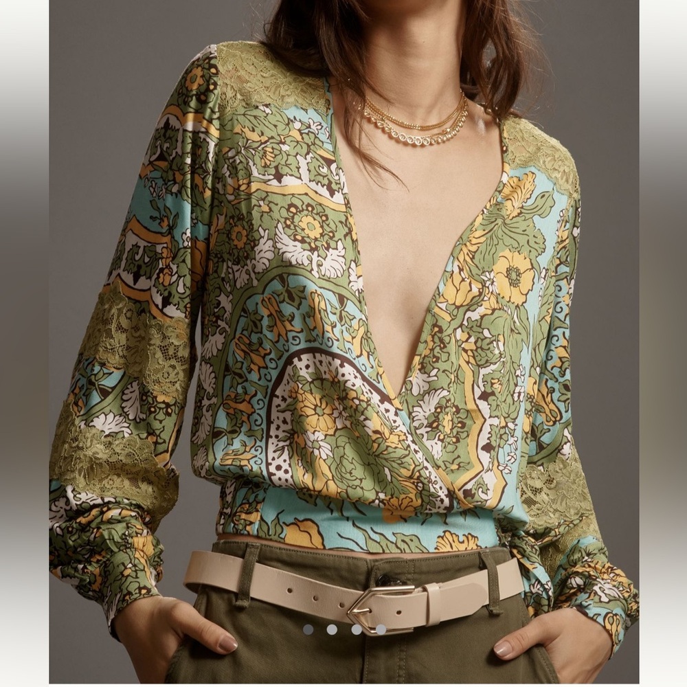 *Anthropologie Tiny Long Sleeve Printed V Neck Wrap Top